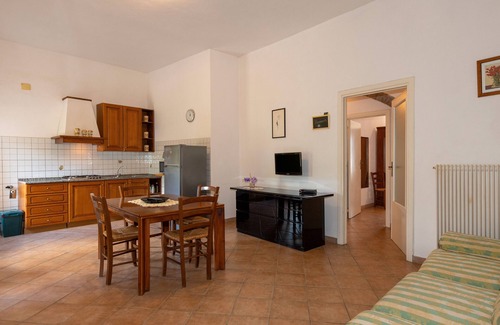 Rosignano Marittimo Apartment | Apartment 'Lavanda' with Shared Pool and Garden