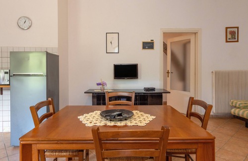 Rosignano Marittimo Apartment | Apartment 'Lavanda' with Shared Pool and Garden