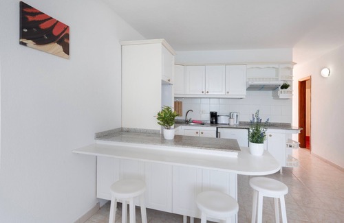 Puerto Naos Apartment | Apartment 'La Bayana Apartments - 7' with Sea View, Shared Pool and Wi-Fi