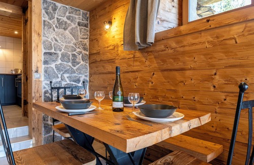 La Giettaz Apartment | Apartment 'La Bergerie' with Mountain View, Private Terrace and Wi-Fi