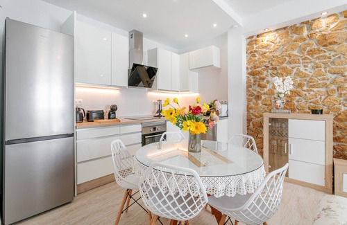 Campoamor Apartment | Apartment 'La Casita De Yessy' with Wi-Fi and Air Conditioning