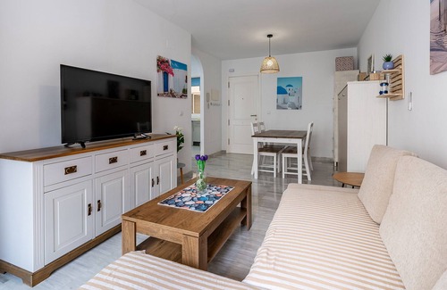 Polopos Apartment | Apartment 'La Guapa De Baños' with Shared Pool and Balcony