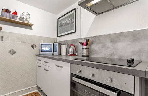 Saint-Aygulf Apartment | Apartment 'La Marina' with Private Terrace and Private Garden