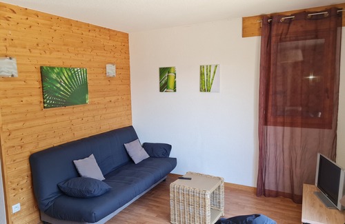 Orelle Apartment | Apartment 'La Montagne' with Private Pool, Balcony and Wi-Fi