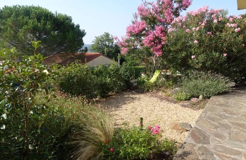 Ceret Apartment | Apartment 'La Petite Colline À Céret' with Mountain View, Private Terrace and Wi-Fi