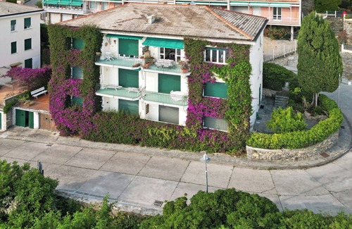 Zoagli Apartment | Apartment 'La Solatia' with Sea View, Balcony and Air Conditioning