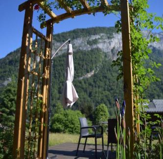 Sixt-Fer-a-Cheval Apartment | Apartment La Tibolire