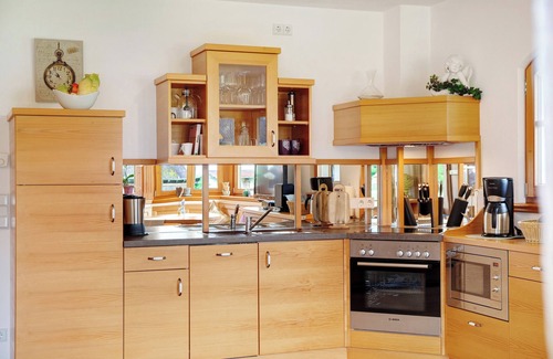 Wallgau Apartment | Apartment 'Landhaus Bergkulisse' with Mountain View, Shared Terrace and Wi-Fi