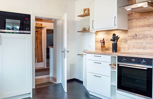 Neudrossenfeld Apartment | Apartment 'Landlust' with Shared Terrace, Shared Garden and Wi-Fi
