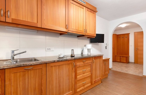 Anterselva Apartment | Apartment 'Lärche' with Mountain View, Shared Terrace and Wi-Fi
