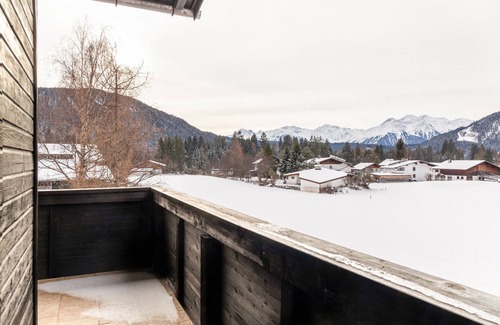 Leutasch Apartment | Apartment 'Lärchenhang' with Mountain View, Balcony and Wi-Fi