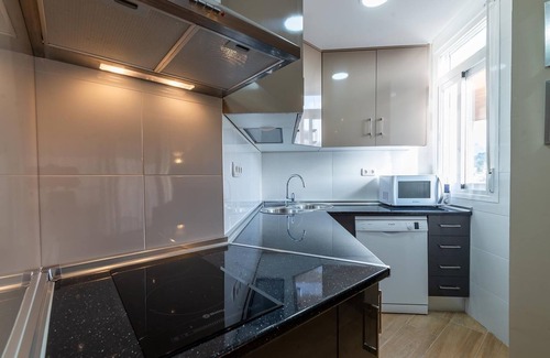 Almunecar Apartment | Apartment "Las góndolas playa" with sea views, shared pool and Wi-Fi