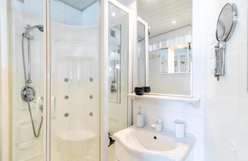 Val Claret Apartment | Apartment Le Curling B - Val Claret-41 by Interhome