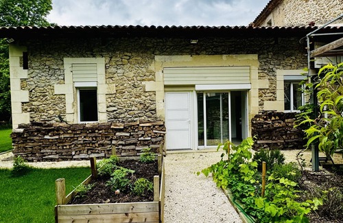 Saucats Apartment | Apartment 'Le Gîte De La Métairie' with Shared Terrace, Wi-Fi and Air Conditioning