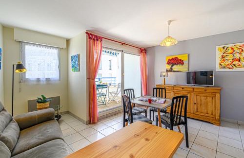 La Trinite-sur-Mer Apartment | Apartment Le Galion by Interhome