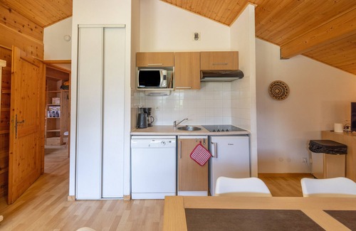 Samoens Apartment | Apartment 'Le Grand Tetras D20' with Mountain View, Shared Pool and Wi-Fi