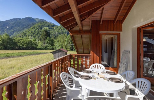 Samoens Apartment | Apartment 'Le Grand Tetras D20' with Mountain View, Shared Pool and Wi-Fi
