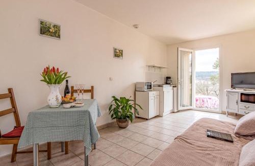 Gardanne Apartment | Apartment Le petit Verdillon by Interhome