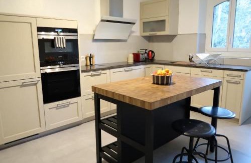 Les Posses-sur-Bex Apartment | Apartment Le Verger by Interhome