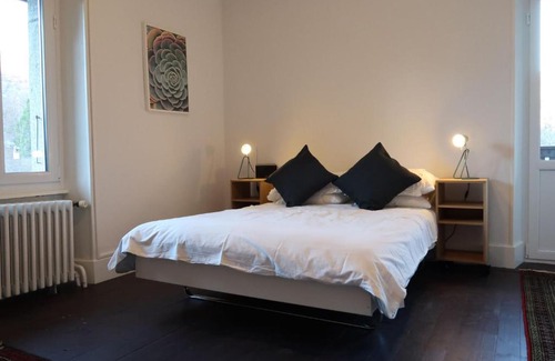 Les Posses-sur-Bex Apartment | Apartment Le Verger by Interhome