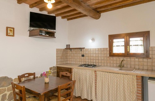 Piombino Apartment | Apartment 'Leccio' with Shared Pool, Wi-Fi and Air Conditioning