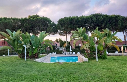 Costa Saracena-Castelluccio Apartment | Apartment "Les Calanques Audeandeb" with Sea View, Private Terrace & Shared Pool