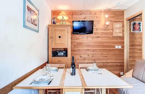 Les Almes Apartment | Apartment Les Chaudes Almes by Interhome