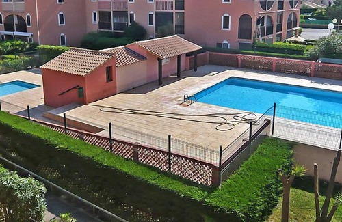 Les Arenes Apartment | Apartment Les Coraux in Canet-Plage - 4 persons, 1 bedrooms