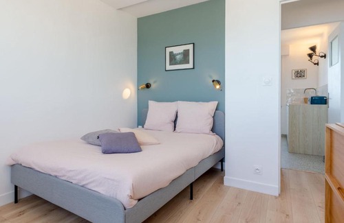 Jullouville Apartment | Apartment Les Mouettes by Interhome