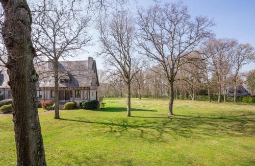 Tourgeville Apartment | Apartment Les Hauts de Deauville-1 by Interhome