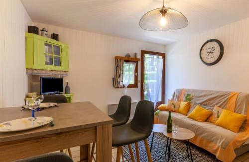 Le Home Apartment | Apartment Les Manoirs de la Côte by Interhome