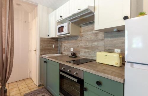 Le Home Apartment | Apartment Les Manoirs de la Côte by Interhome