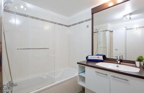 Boulouris-sur-Mer Apartment | Apartment Les Rivages de L'Esterel-2 by Interhome