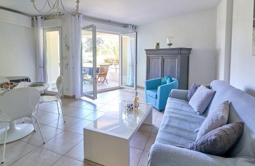Boulouris-sur-Mer Apartment | Apartment Les Rivages de L'Esterel-2 by Interhome