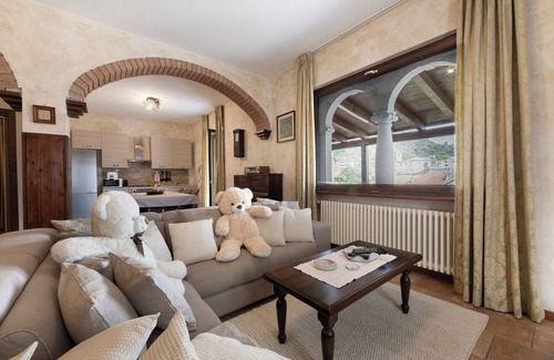 Consiglio di Rumo Apartment | Apartment 'Liivv House - Lake Como' with Lake View, Private Terrace and Wi-Fi