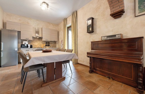 Consiglio di Rumo Apartment | Apartment 'Liivv House - Lake Como' with Lake View, Private Terrace and Wi-Fi