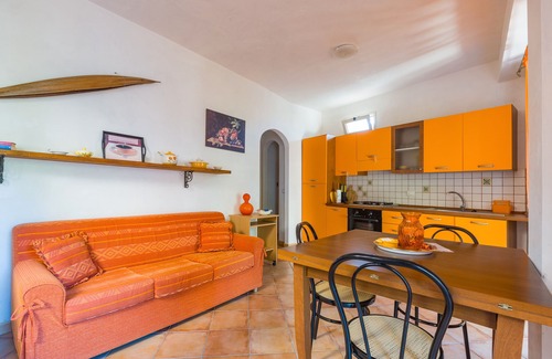 Santo Stefano Apartment | Apartment 'Limone' with Sea View, Private Terrace and Wi-Fi