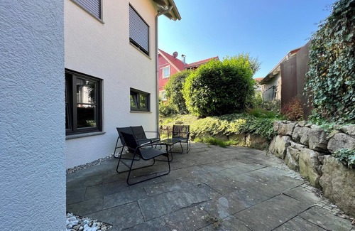 Waggershausen Apartment | Apartment 'LO Ferienwohnung' with Terrace & Wi-Fi