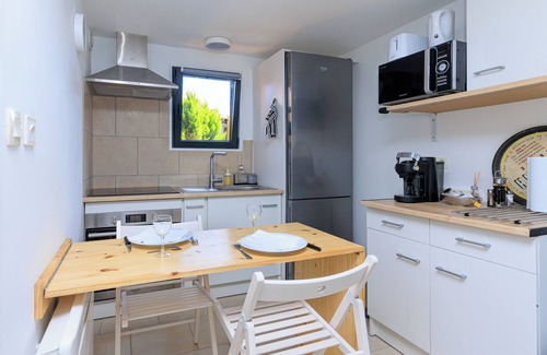 Soustons Apartment | Apartment 'Loc Ty Home' with Private Terrace, Private Garden and Wi-Fi