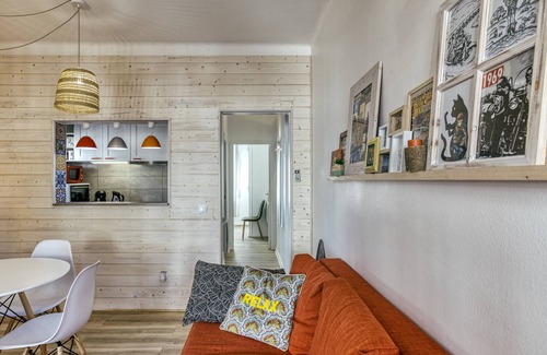 Roses Town Center Apartment | Apartment 'Londres' with Shared Pool, Wi-Fi and Air Conditioning