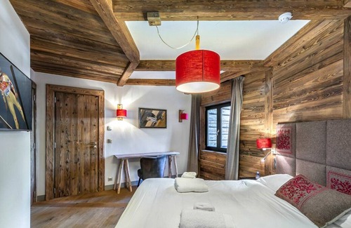 Val-d'Isere Villa | Apartment Louis - Four Bedroom Villa, Sleeps 8
