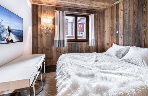 Val-d'Isere Villa | Apartment Lucienne - Four Bedroom Villa, Sleeps 8