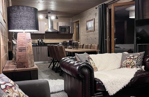Meribel Village Apartment | Apartment-Luxury-Ensuite with Bath-Mountain view-4 étoiles