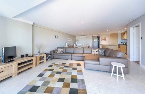 Scarborough Apartment | Apartment M311 - spacious and relaxed apartment!