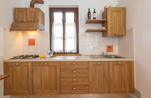Santa Luce Apartment | Apartment 'Magnolia' with Shared Pool, Wi-Fi and Air Conditioning
