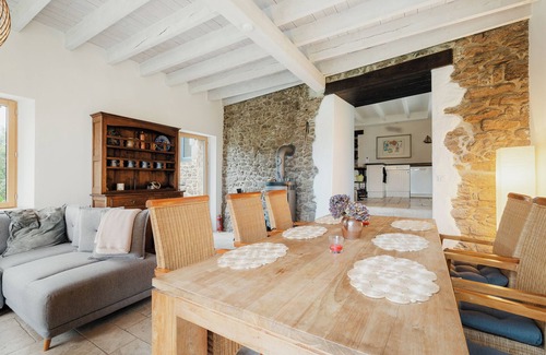 Cancale House | Apartment 'Maison Mer' with Sea View, Shared Terrace and Private Garden