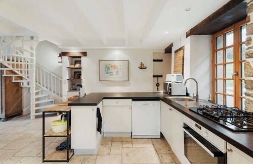 Cancale House | Apartment 'Maison Mer' with Sea View, Shared Terrace and Private Garden