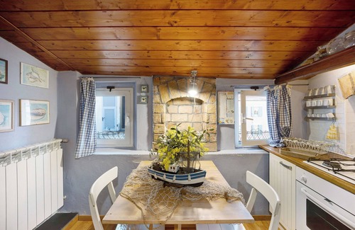 Imperia Apartment | Apartment "Mansarda Dei Pescatori" Near Harbour