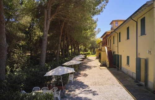 Piombino Apartment | Apartment 'Mare Etrusco 3' with Shared Garden and Wi-Fi