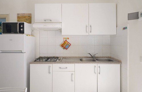 Piombino Apartment | Apartment 'Mare Etrusco 9' with Shared Garden and Wi-Fi